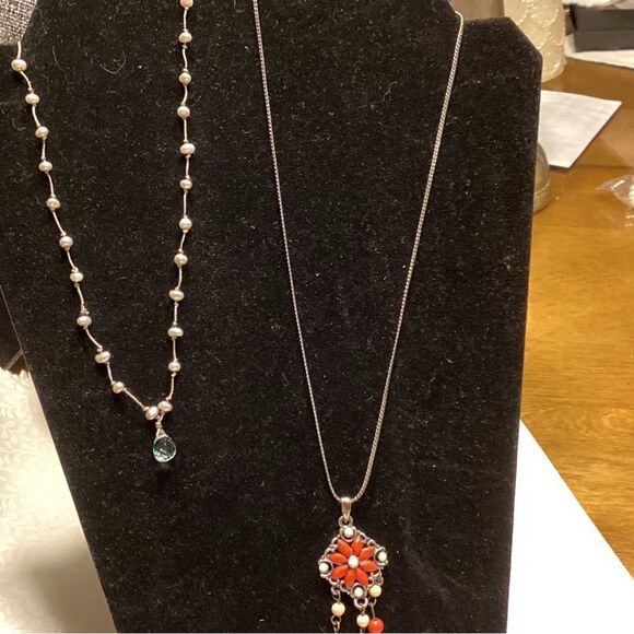 Jewelry - Set of Two Silvertone Necklaces